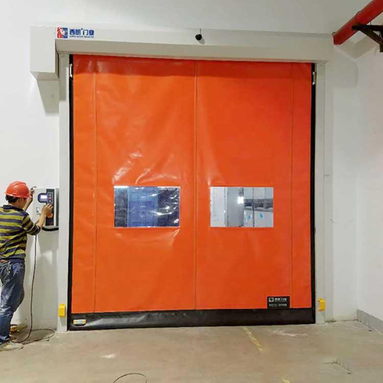 Zipper high speed door